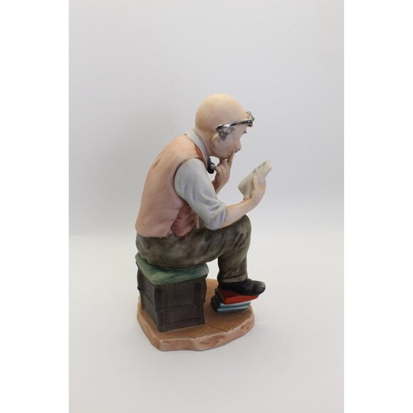 Capodimonte "The Accountant" Figurine: Signed Pucci, Hand-Painted Porcelain Ital - Picture 8 of 12